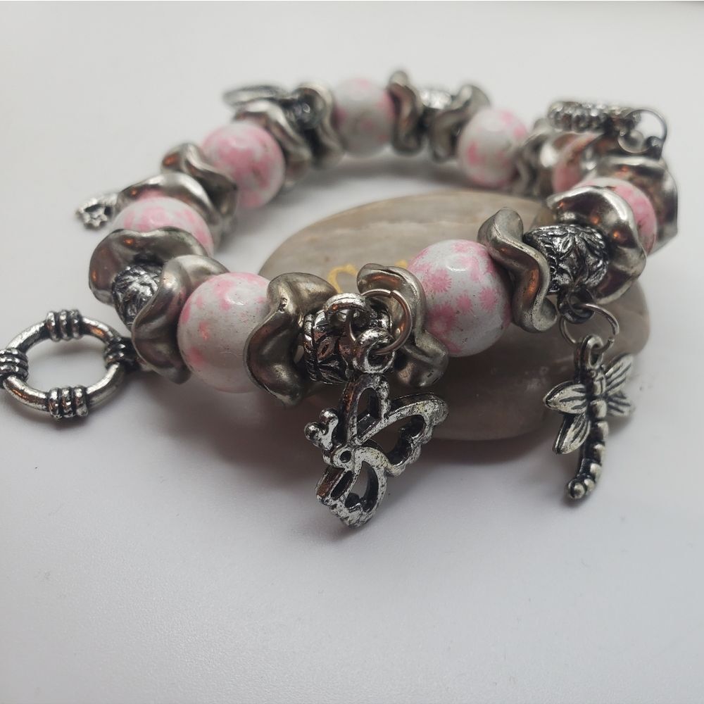 Fairytale sweet dreams pastel pink silver tone charm bracelet B0314